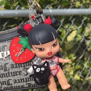 Bratz Babyz Schlüsselanhänger Jade Puppe mit Haustier Frosch Taschenanhänger Sammlerstück Nostalgic y2k Toys ANDERE PUPPEN VORHANDEN! Cloe Sasha Jade Twinz