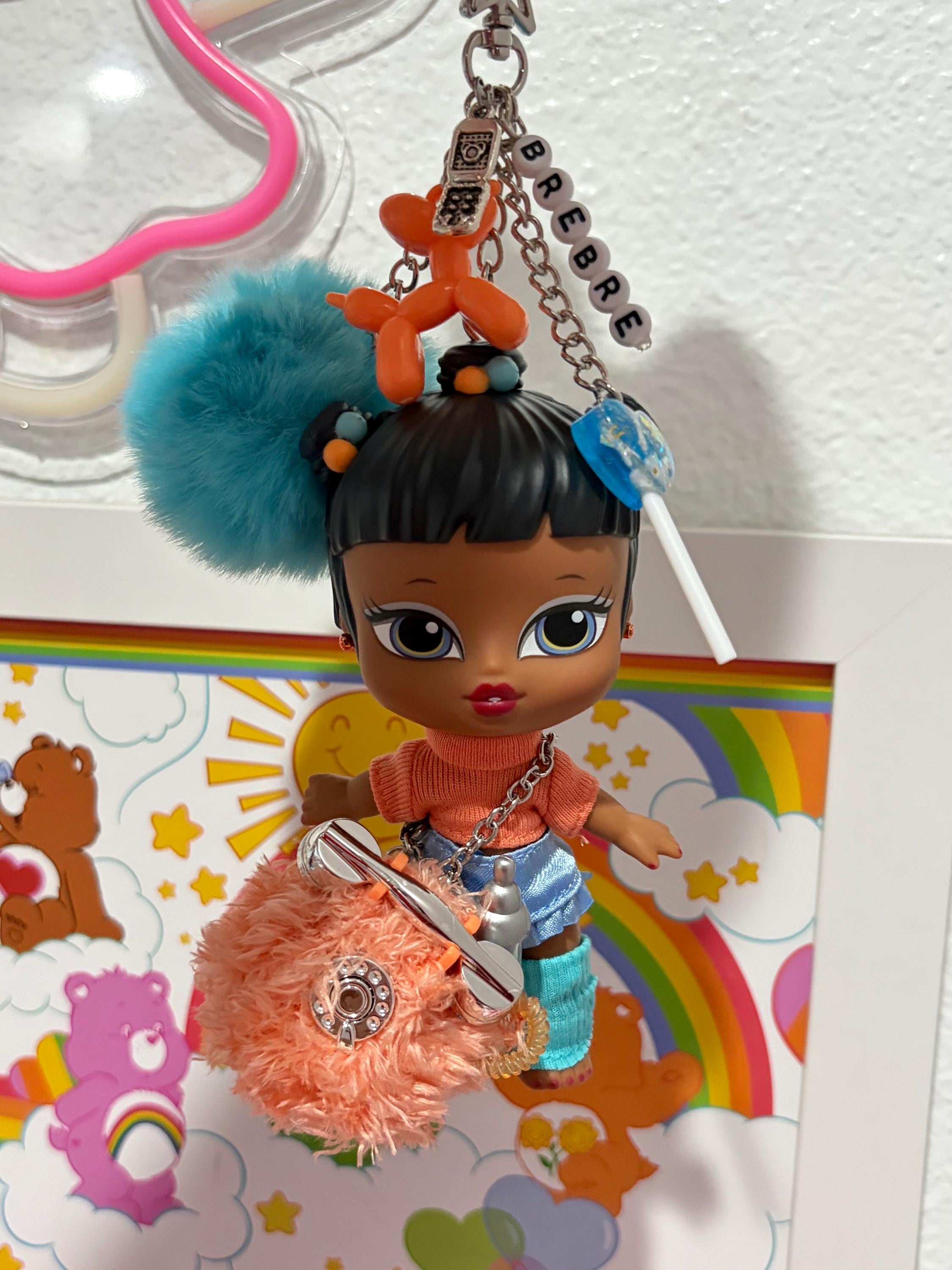 【入手困難】BRATZ ぬいぐるみキーホルダー　ベイビーブラッツ　JADE Custom Bratz Babyz Keychain Jade Doll Runways W Fluffy Phone Bag