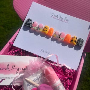 Acrylic Press Ons Duck Nails