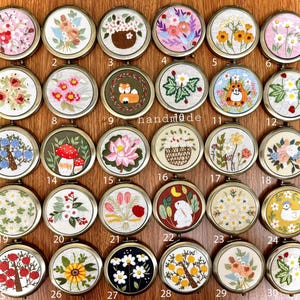 Personalized Compact Mirror, Hand Embroidered Pocket Mirror, Floral Embroidered Compact Mirror, Gift For Her, Bridesmaid Gift, Makeup Mirror