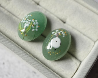Boucles d'oreilles en aventurine verte, muguet et shima enaga | Feuille d'or japonaise artisanale (feuille de Kanazawa) | Design asymétrique