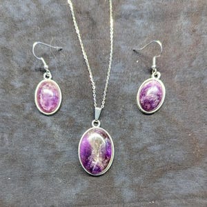 Silver Amethyst Pendant Necklace and Earrings
