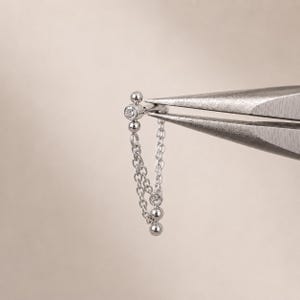 16g 18g 20g Liten Kula Dingla Trycknål Trådlös Titan Hypoallergen Kedja Diamant CZ, Conch och Helix Kedja Piercing Platt Baksida