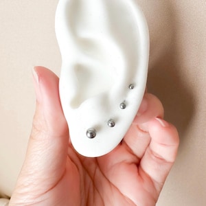 Perno de bola de titanio macizo de grado implante F136 con pasador a presión para labio de 4 mm, 3 mm, 2,5 mm, 2 mm, perforación de cartílago, perforación sin rosca con ajuste a presión, trago