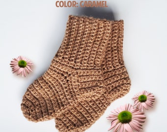 Baby/peuter Slofjes - Baby Booties - pantoffel sokken - Kleur: Caramel - Maat 13 cm / 5.12 inch / 9-12 maanden - gehaakt - baby cadeau