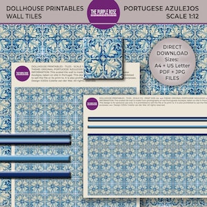 Può includere: Piastrelle da parete stampabili con un motivo tradizionale portoghese di azulejos in blu e bianco. Le piastrelle sono in scala 1:12 per l'uso in case di bambole. Il design è solo per uso personale. Il testo dell'immagine dice: "DOLLHOUSE PRINTABLES - TILES - SCALE 1:12 - PRINT SIZE: A4 THEME: ORIGINAL PORTUGESE AZULEJOS INFORMATION: This scaled tile wall is made from photographs of real Portuguese Azulejos, taken on site in Portugal. This design is for personal use only. It is prohibited to sell the file or its print to. It is also prohibited to use the file for commercial purposes. +++ Design ©2024 Colette van der Wal. All rights reserved."