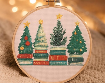 Schema punto croce alberi di Natale sui libri, ricamo biblioteca festivo in formato PDF, punto natalizio per gli amanti dei libri, schema punto croce festivo