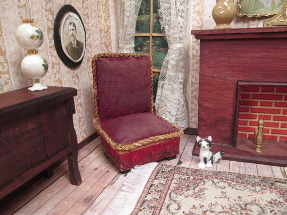 antique dollhouse furniture