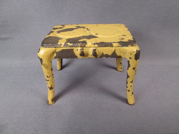 cast iron dollhouse furniture