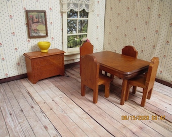 Vintage Dollhouse Furniture - Strombecker Dining Room Set from 1942 - 1:16 Scale