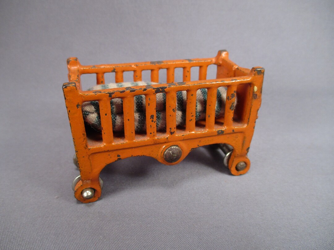 Vintage Metal Dollhouse Furniture Kilgore Crib With Orange Enamel 116