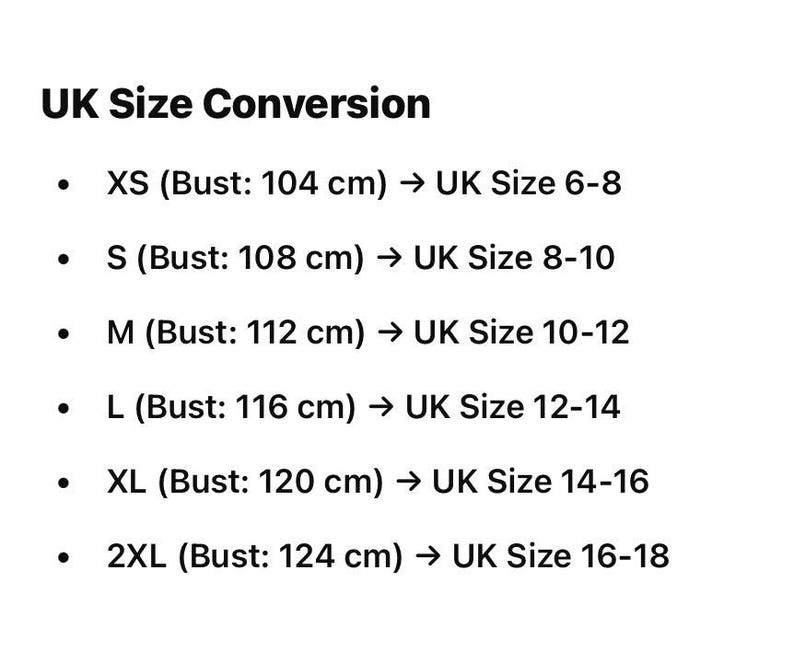 Puede incluir: Un gr&aacute;fico que muestra las tallas de ropa del Reino Unido y sus medidas de busto correspondientes en cent&iacute;metros. XS es 104 cm, S es 108 cm, M es 112 cm, L es 116 cm, XL es 120 cm y 2XL es 124 cm.