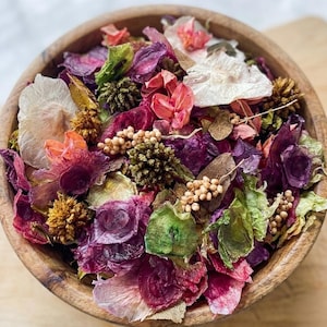 Spring Wildflower Potpourri - Floral Scented with hints of verbena, lilies, sweet pea blossoms