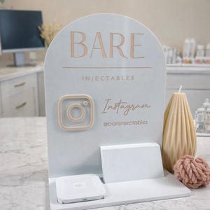 Niestandardowy akrylowy stojak ekspozycyjny dla firm | Uchwyt na karty i funkcję płatności zbliżeniowych NFC | Znak do mediów społecznościowych z kodem QR | Wyświetlacz na recepcję