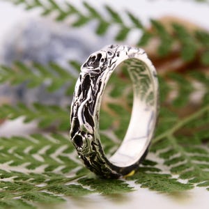 Silver Tree Bark Ring. Artistic Tree Bark Ring. Sterling Silver Forest Band. Tree Bark Wedding Band, Mens Tree Bark Ring. Forest Mens Ring