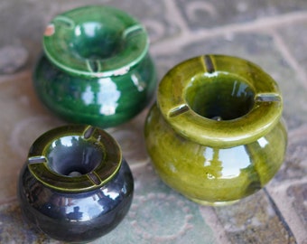 トルコ　灰皿　置物 手作りの蓋付き陶器灰皿 - 手描きのトルコ陶器 - 喫煙者用灰皿