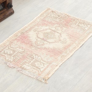 2x3 Pink Beige Vintage Small Rug, 2x3 Handmade Turkish Rug, Oushak Small Rug, Kitchen, Bathroom, Entryway Mat,Small Home Decor,Kilim Dormat