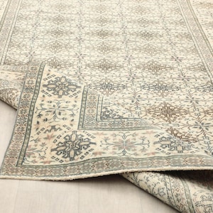 Tapete vintage bege 5x7, tapete turco verde 5x7, tapete feito à mão, tapete eclético Oushak, tapete tecido à mão, tapete Oushak, tapete para sala de estar, tapete exclusivo
