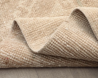 ヴィンテージ トルコ製ランナーラグ：ベージュブルーフローラル柄廊下