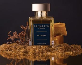 Sweet Spicy Tobacco Perfume: Honey, Jasmine & Amber Extrait de Parfum