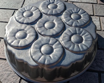 Pineapple Upside Down Cake Pan - 10&quot;