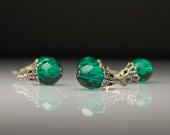 Bead Dangles/Charms Green Glass Set of Six G10