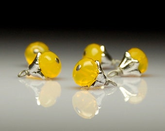 Bead Charm/Dangles Yellow Glass Y117 Set of Six Y3335