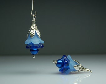 Vintage Style Earrings Blue Lucite Flowers Pair Bl0098