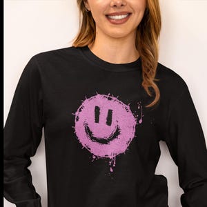 Smiley Face Emoji Sweatshirt, Happy Face Jumper, Fun Pullover, Cheerful Sweater, Positive Vibes Top, Gift for Friends