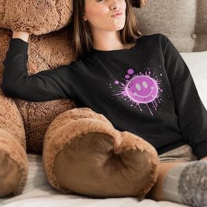 Smiley Face Sweatshirt, Happy Crewneck Jumper, Positive Vibes Pullover, Cheerful Sweater, Gift for Men Women, Cozy Winter Top
