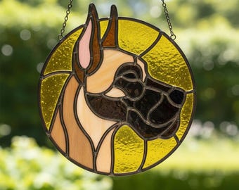 Modello di vetro colorato con testa di alano • Modello di viso di razze di cani • Modello di acchiappasole numerato