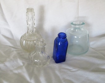 Vintage Bottles Perfume Ink Clear Green Vintage Propagation Display Accent Bottles Home and Living Vintage Glass Rooting Bottles Set Three