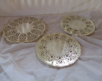 Vintage Wm. Rogers Set of Three Silver Plate Filigree Footed Trivets Teapot Hotplates Vintage Kitchen Home and Living Accent Trivets