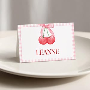 Tarjetas de lugar con cerezas en la parte superior, tarjetas con nombre de cerezas para baby shower, marco de cerezas, cerezas en la parte superior, tarjetas de nombre imprimibles, tarjetas de mesa con plantilla digital