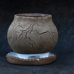 Handmade Textured Ceramic Planter with Saucer, Raw Clay Crackle Plant Pot with Drainage, Footed Wabi Sabi Pottery, Unique Gift