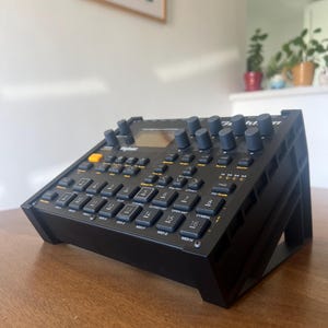 Stand for Electron Digitakt / Digiton / Syntakt - Geometric Design, 30 Degree Angle for Ergonomic Production