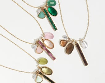Geboortesteenketting met meerdere bedeltjes