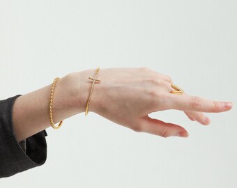 Sierlijke gekruiste armband