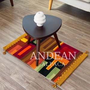 Handgeweven wandtapijt Andes - 'Wari'-ontwerp, ambachtelijk klein vloerkleed, Peruaanse textielkunst, boho-huisdecoratie, etnische wanddecoratie
