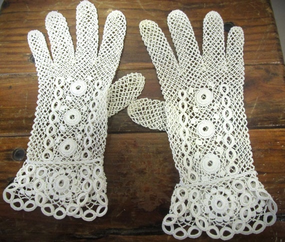 Vintage Women's White Ecru Handmade Crochet Wrist… - image 4