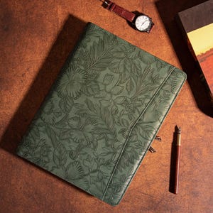 Portafoglio in pelle personalizzato per donna, copertina per diario personalizzata A4, portadocumenti in pelle PU goffrata per MacBook da 13", regalo aziendale per lei/mamma
