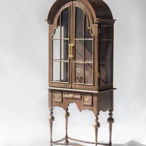 Victorian Display Cabinet – 1:6 Scale William & Mary Style Bookcase