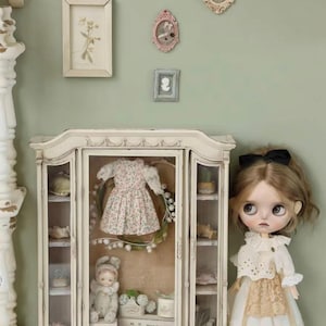 penderie miniature française | Meubles de maison de poupée à l&#39;échelle 1:6 1 12 | Armoire vintage en verre pour Blythe OB11 BJD Dresses