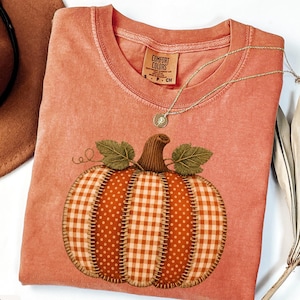 Faux Patchwork Fall Pumpkin Shirt, Comfort Colors Autumn Thanksgiving Shirt, Women Thanksgiving Shirt, Cute Gift Checkered Pumpkins Tee PS01