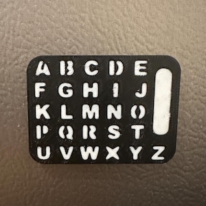 Tablero magnético con letras S2C: ¡fortalezca y honre la comunicación!