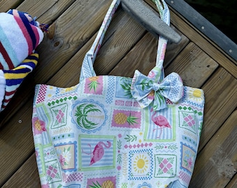 Big Bow Beach Tote – Upcycled Tablecloth Purse – Microfiber Lined Summer Bag – Large: 22 x 16 -  Handmade Tote