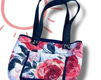 Vintage Quilt Tote Bag • Handmade Floral Patchwork Tote • Large Lined Bag with Pockets • Upcycled Quilt Purse • Beach/Market Bag