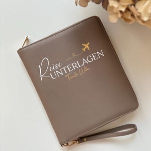 Personalisierter Reiseorganizer Taupe I Aufbewahrung für Reiseunterlagen