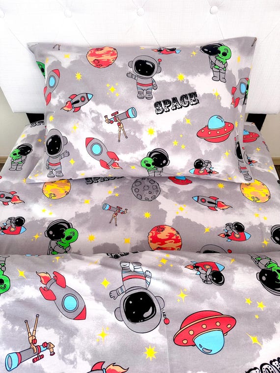 Organic Kids Bedding Space, Rockets, Astronaut Print Fitted