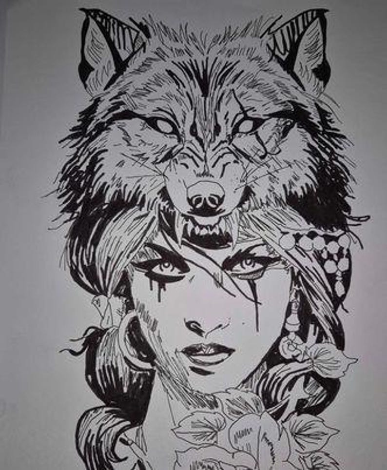 以下が含まれることがあります： 白黒のインクで描かれた、狼の頭をヘッドドレスにした女性の絵。女性は長い髪で、鑑賞者を見つめている。彼女は手に花を持っている。